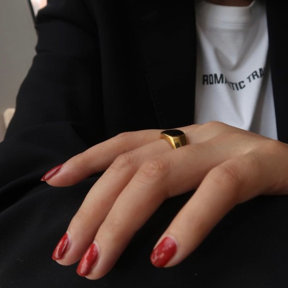 NEW 18K Gold Plated Black Square Signet Ring - Picture 8 of 8